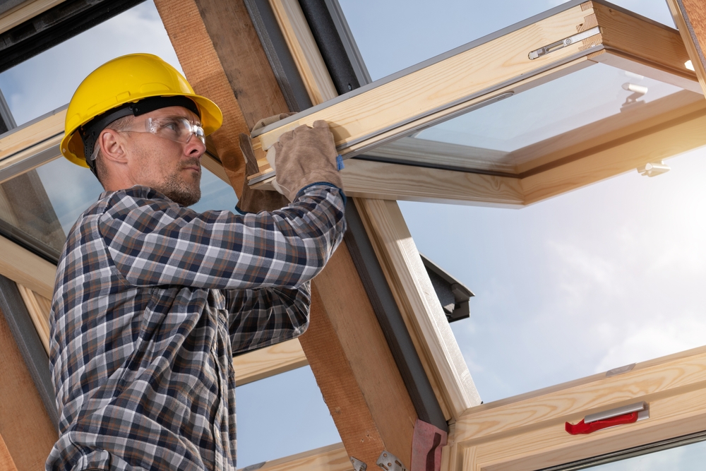 The Roofing Dilemma: DIY Enthusiasts vs. Pros
